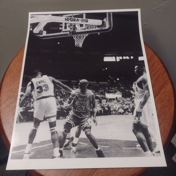 MICHAEL JORDAN DUNKS💥ON EWING  8.5x11 REPRINT 3 POSTER GLOSSY B/W BUNDLE SET!🔥 - Picture 14 of 16